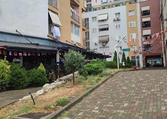 Night Star 地拉那